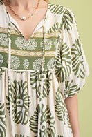 GiGio Contrasting Mixed Print Mini Dress in Sage