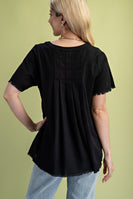 GiGio Solid Color Linen Blend Top in Black