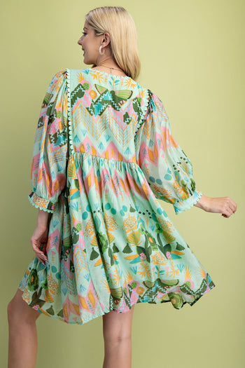 GiGio Mixed Print Dress With Scalloped Trim in Green Mix