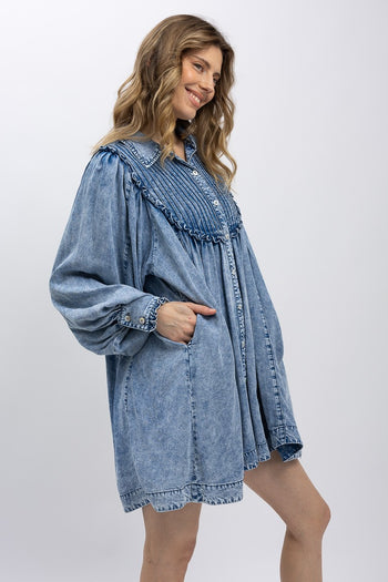 BlueVelvet Babydoll Chambray Mini Dress in Light Denim