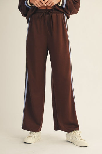 Jodifl Color Block Trim Detailed Sweatpants in Brown