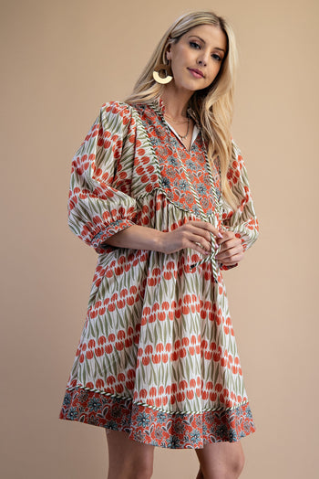 GiGio Contrasting Mixed Floral Mini Dress in Coral Mix