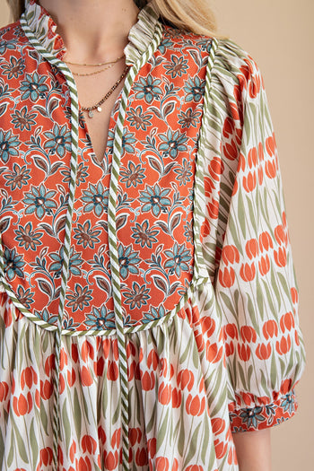 GiGio Contrasting Mixed Floral Mini Dress in Coral Mix