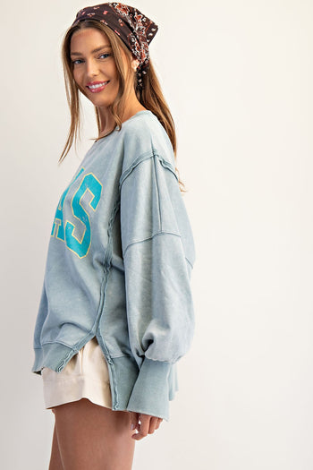 ee:some OVERSIZED Snow Washed "TEXAS" Sweatshirt in Dusty Blue