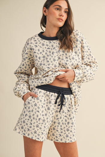 AnnieWear Quilted Floral Print Set in Cream/Navy