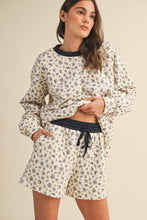 Load image into Gallery viewer, AnnieWear Quilted Floral Print Set in Cream/Navy
