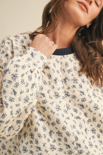 AnnieWear Quilted Floral Print Set in Cream/Navy