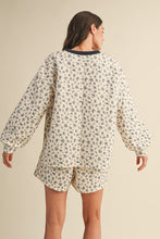 Load image into Gallery viewer, AnnieWear Quilted Floral Print Set in Cream/Navy
