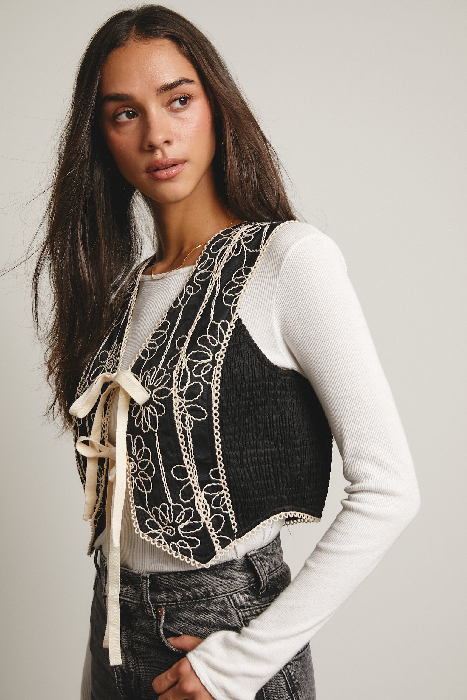 【美品】  None / | TERESA EATON / テレサ・イートン / Woven Fabric Vest / DESIGNER HANDWEAVER / 装飾 オーバー ベスト | カーキ系 | レディース KLD