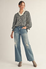 Load image into Gallery viewer, Jodifl Boho Leaf Print Top in Black
