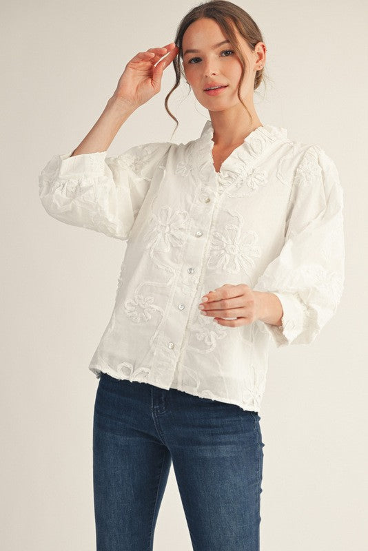 Jodifl Solid Color Textured 3D Floral Top in White – June Adel
