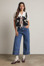 Load image into Gallery viewer, Forte Knit Floral Front Tie Vest in Black
