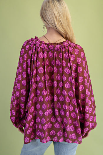 GiGio Contrasting Color Printed Top in Brown Mix