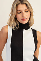 ee:some Striped Scalloped Hem Sleeveless Sweater in Black