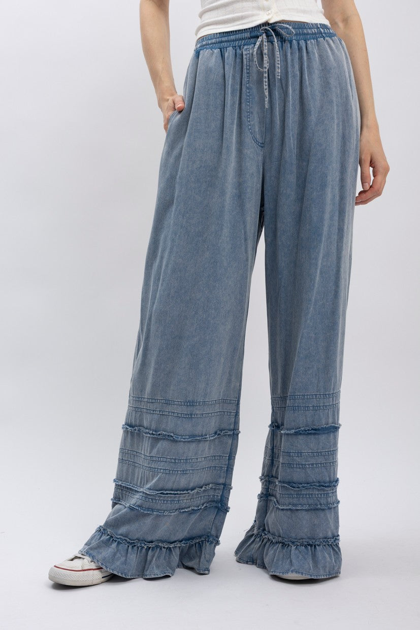 パンツ BELVET Slub Distressed Baggy Denim BlueVelvet Tiered Ruffled Wide Leg Pants in Denim – June Adel