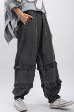 Load image into Gallery viewer, BlueVelvet Chambray Tiered Ruffle Joggers in Black
