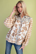 Load image into Gallery viewer, GiGio Mixed Print Button Down Top in Mocha Mix
