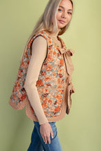 Load image into Gallery viewer, GiGio Contrasting Floral Print Quilted Vest in Burnt Orange
