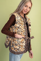 GiGio Contrasting Floral Print Quilted Vest in Brown