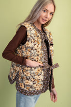 Load image into Gallery viewer, GiGio Contrasting Floral Print Quilted Vest in Brown
