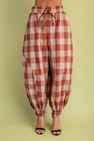 GiGio Checkered Print Balloon Joggers in Rust