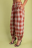 GiGio Checkered Print Balloon Joggers in Rust