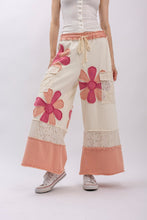 Load image into Gallery viewer, BlueVelvet Flower Patched Color Blocked Wide Leg Pants in White-Pink
