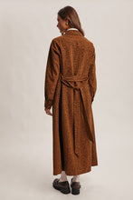 Load image into Gallery viewer, Forte Washed Leopard Trench Coat in Caramel

