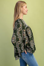 Load image into Gallery viewer, GiGio Printed Balloon Sleeve Top in Olive Mix
