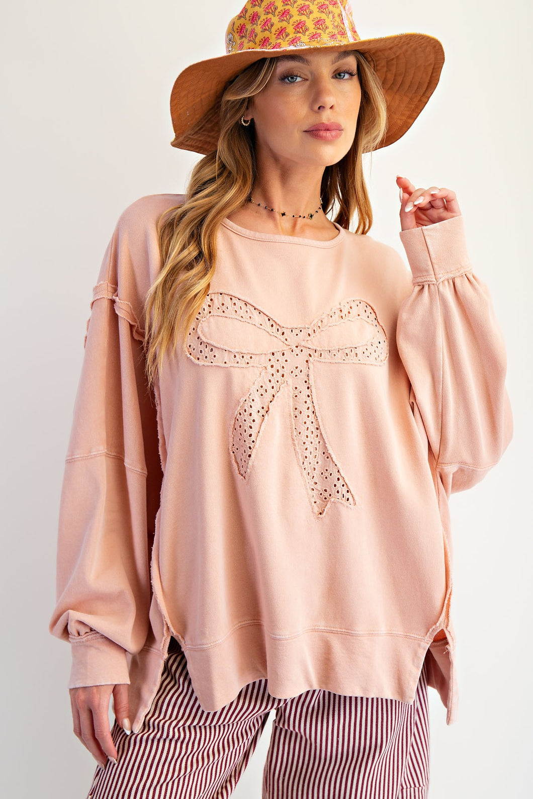 Easel OVERSIZED Eyelet Lace Bow Patched Top in Dusty Pink