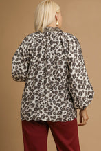 Load image into Gallery viewer, Umgee Leopard Print Boho Top in Black
