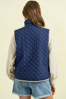 Doe & Rae Contrasting Color Quilted Vest in Navy