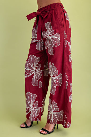 GiGio Floral Embroidered Pants in Burgundy