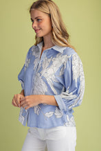Load image into Gallery viewer, GiGio Floral Print Button Down Top in Misty Blue Mix
