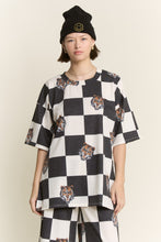 Load image into Gallery viewer, Jade by Jane Tiger Print Set in Black
