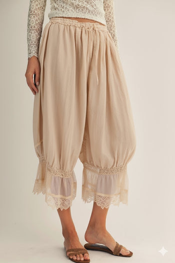 LovLov Boho Vintage Lace Trimmed Cropped Pants in Oatmeal