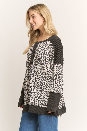 HEIMISH Colorblock Ribbed Knit Top in Beige