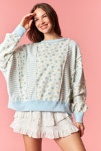 Load image into Gallery viewer, Peach Love Ditsy Flower Stripe Cut Block Batwing Sweatshirt in Light Blue
