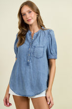 Load image into Gallery viewer, Doe &amp; Rae Button Down Chambray Top in Denim
