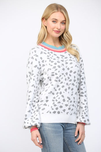 FATE Animal Jacquard Knit Sweater in White Charcoal