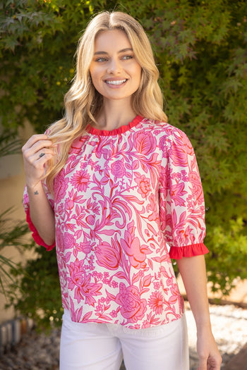 VOY Contrast Solid Ruffle Detailed Floral Print Top in Pink