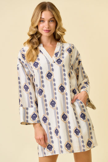 Doe & Rae Geometric and Floral Print Kaftan Dress in Off White/Navy
