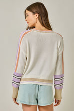 Load image into Gallery viewer, Mystree Color Block Sweater with Fish Design in Off White Mix
