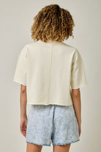 Load image into Gallery viewer, Mystree Cropped Top with Crab Applique Design
