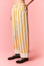 Load image into Gallery viewer, Peach Love Stripe Printed Rolled Cuff Barrel Jeans in Light Yellow

