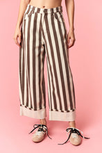 Load image into Gallery viewer, Peach Love Stripe Printed Rolled Cuff Barrel Jeans in Brown
