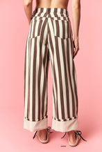 Load image into Gallery viewer, Peach Love Stripe Printed Rolled Cuff Barrel Jeans in Brown
