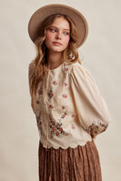 Listicle Embroidered Scallop Hem Cotton Blouse in Ecru