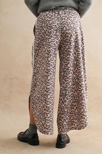 LovLov Leopard Print and Lace Detailed Tulip Pants in Leopard
