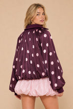 Load image into Gallery viewer, J.nna Satin Polka-dot Bubble Jacket in Burgundy Pink

